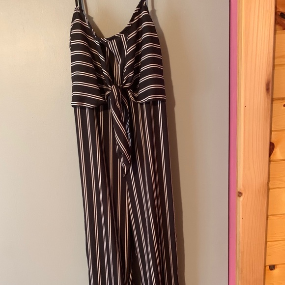 Navy and White Romper - Picture 4 of 4